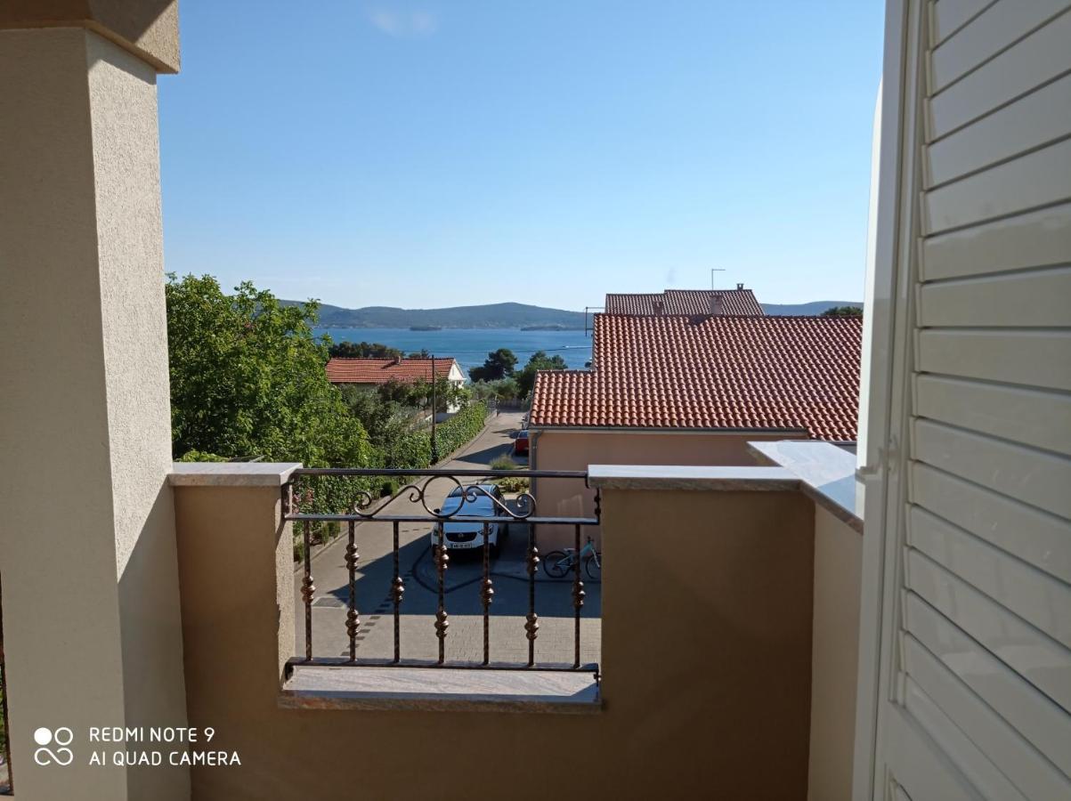 Apartments Vodopija 300M To The Beach Sveti Filip i Jakov Eksteriør billede