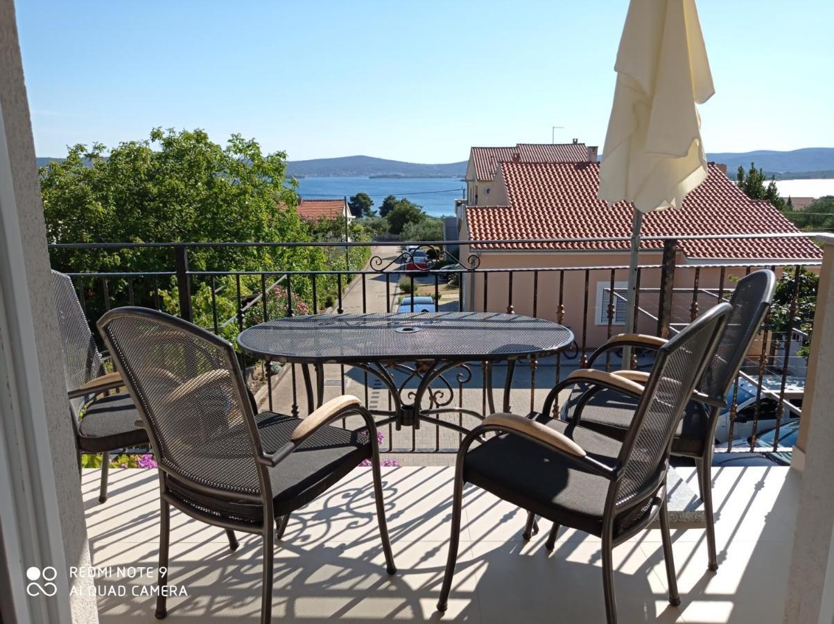 Apartments Vodopija 300M To The Beach Sveti Filip i Jakov Eksteriør billede