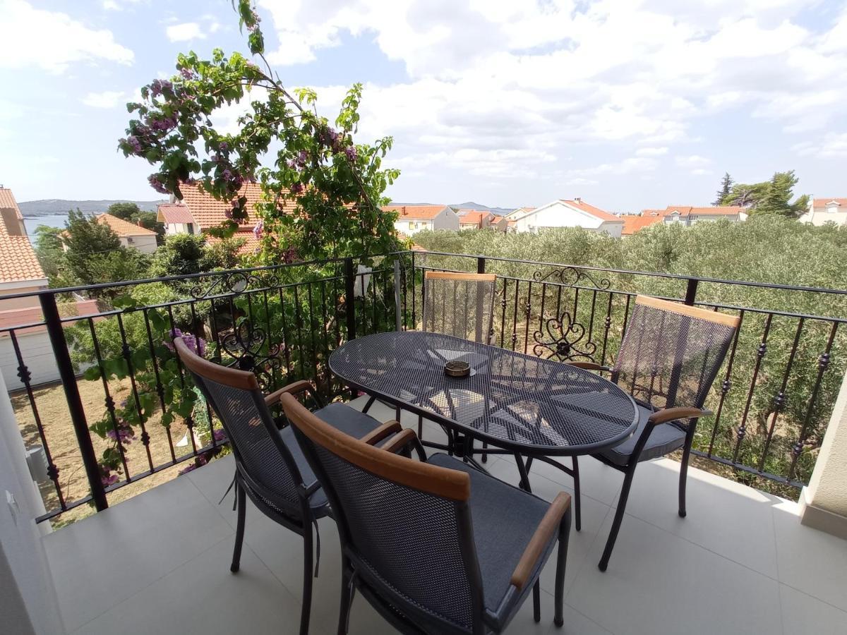 Apartments Vodopija 300M To The Beach Sveti Filip i Jakov Eksteriør billede