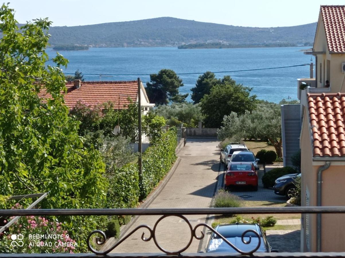Apartments Vodopija 300M To The Beach Sveti Filip i Jakov Eksteriør billede