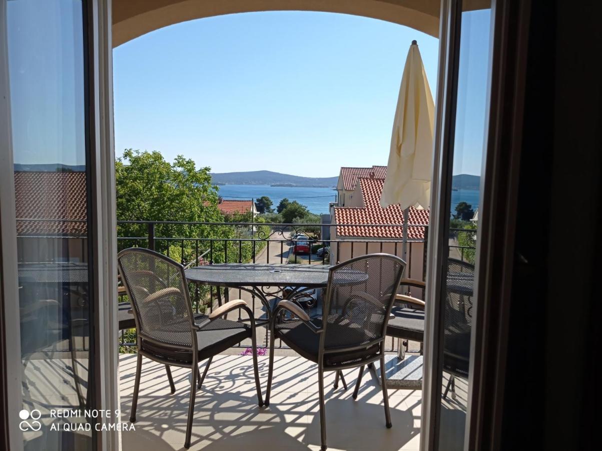 Apartments Vodopija 300M To The Beach Sveti Filip i Jakov Eksteriør billede