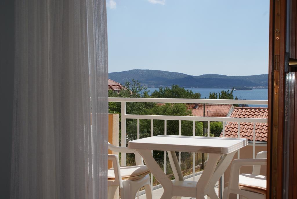 Apartments Vodopija 300M To The Beach Sveti Filip i Jakov Værelse billede