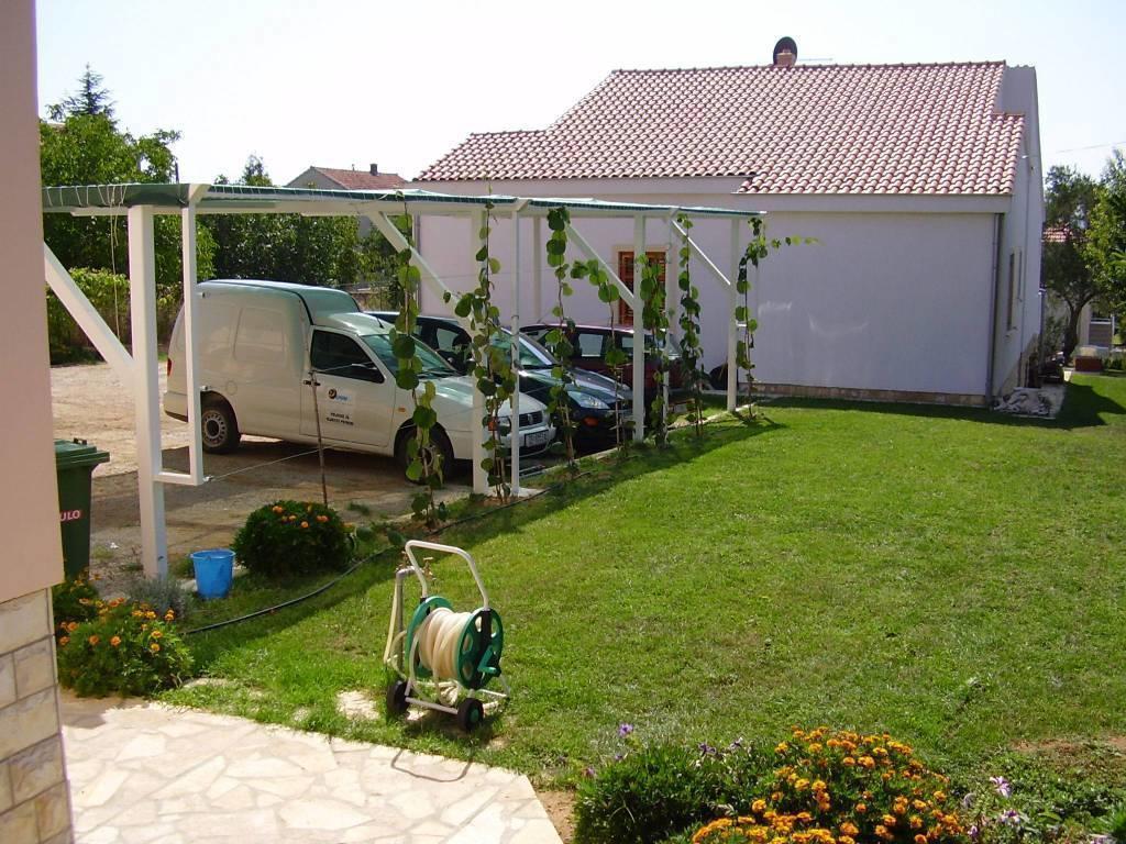 Apartments Vodopija 300M To The Beach Sveti Filip i Jakov Værelse billede