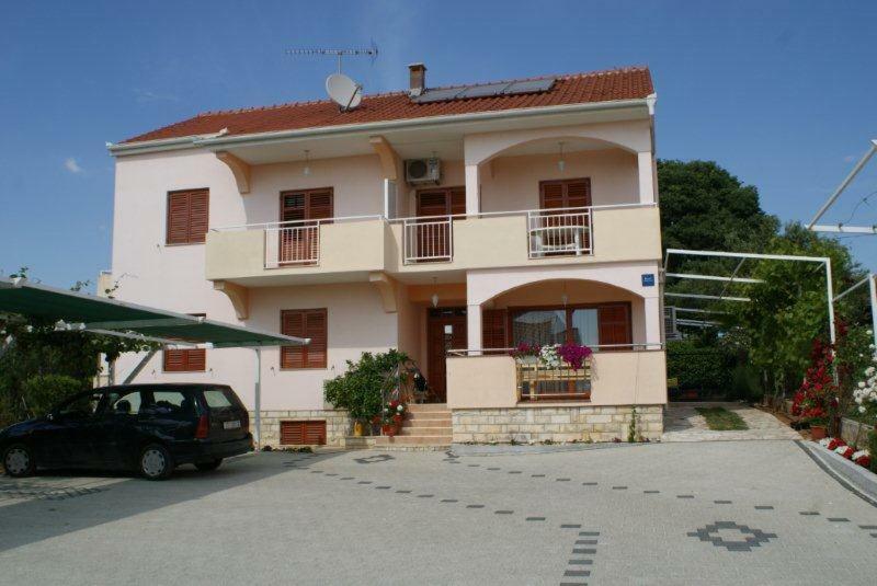 Apartments Vodopija 300M To The Beach Sveti Filip i Jakov Eksteriør billede