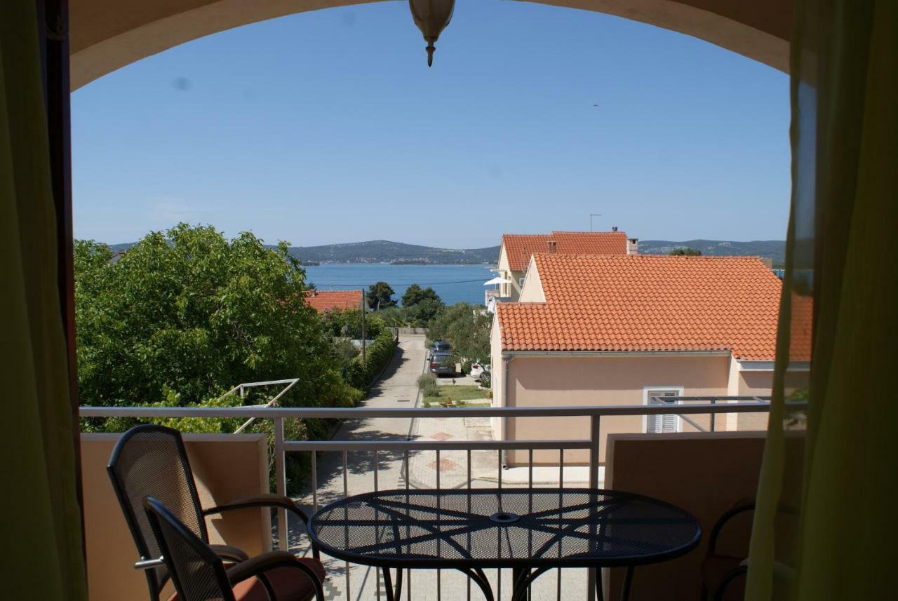 Apartments Vodopija 300M To The Beach Sveti Filip i Jakov Eksteriør billede